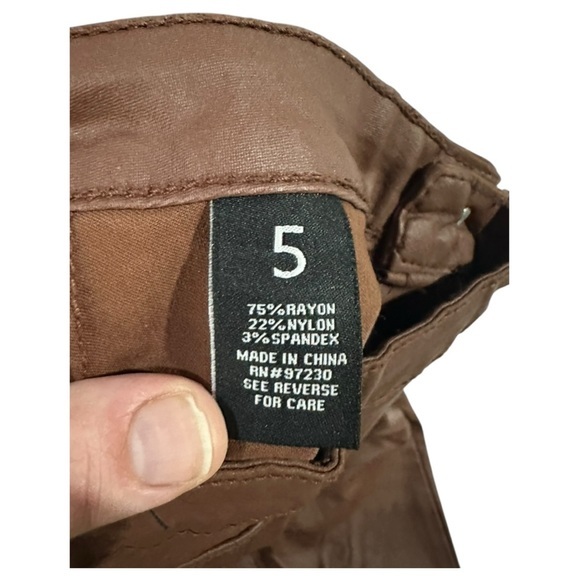Almost Famous Brown Coated Faux Leather Skinny Pants Size 5‎ - Picture 4 of 4